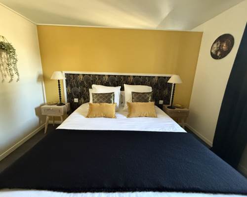 location-brive-appart-chambre-demeure-de-flore-001-2