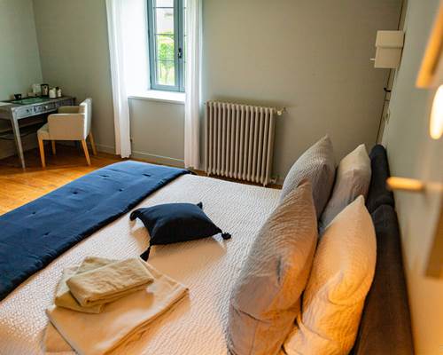 Chambre 3 vue2 BedinBellongue