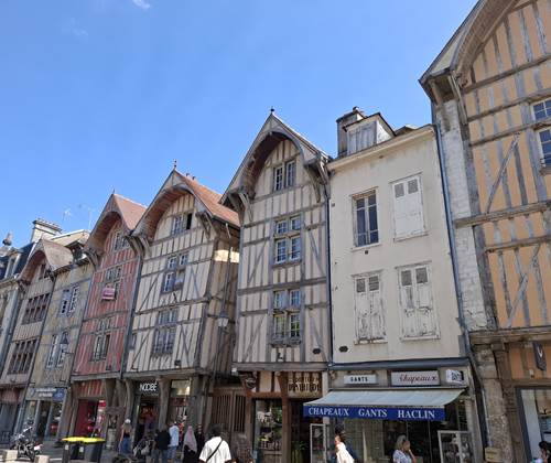 Troyes