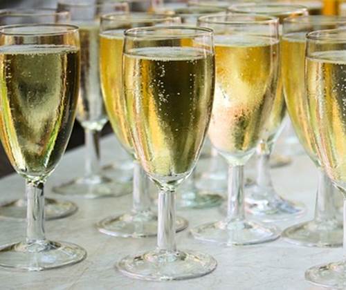 Fichier: fete-coteaux-joches-hebergement-champagne.jpg / ALT: La Gare de Lurey Conflans à Esclavolles-Lurey pour un séjour lors de la Fête des Coteaux à Joches en Champagne