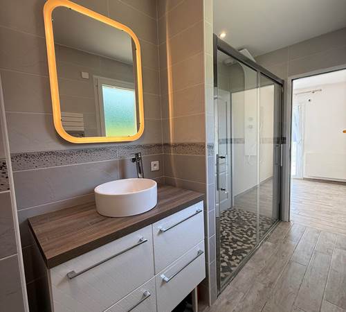 Salle de BAIN dans la grande suite Parentale
