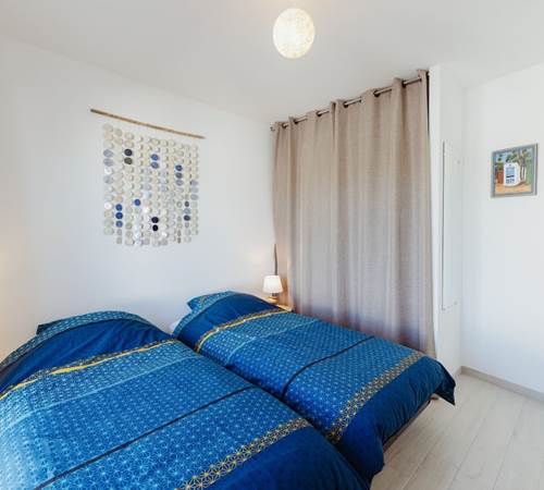 Villa Tikaz - Chambre 1 avec 2 lits simples