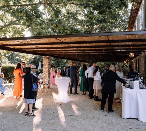 Petit déjeuner sous la pergola-photo-page