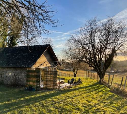 Gite La Bergerie - Vue arrière de la terrasse-galerie