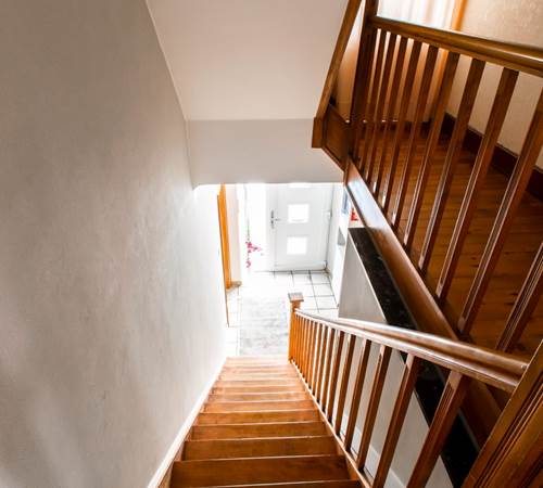 Escalier vers le 1er étage-galerie