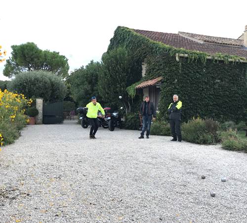 Le Mas Mellou : Moment de détente-galerie