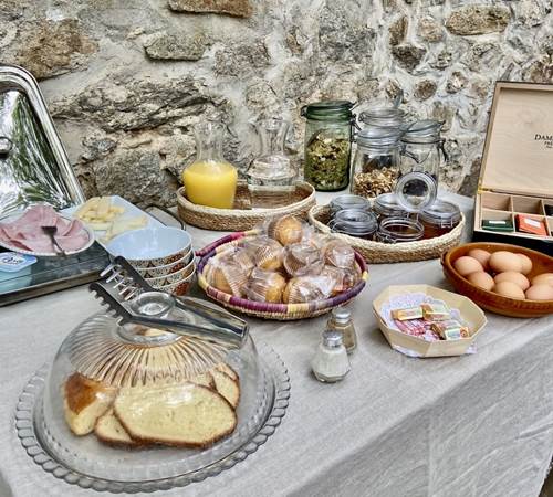 cabane-insolite-proche-collioure-galerie