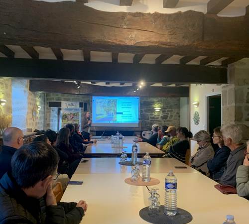 Réunion de travail au Gîte et Hostel Le Ty Bihui- location de salle de réunion Bretagne-photo-page