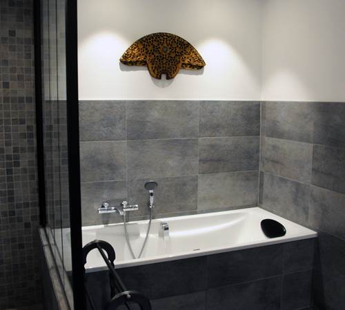 La Colombière : baignoire salle de bain Colombe Diamant-galerie