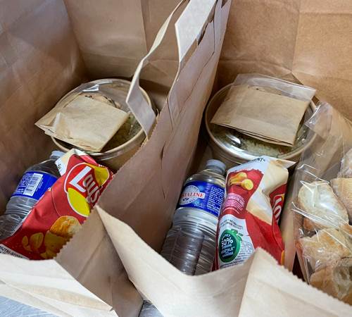 Panier pique nique Gîte d'étape randonneurs pédestres et vélo-photo-page