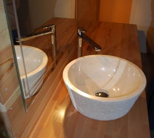 Chambre Guimbelot  espace sanitaire-galerie