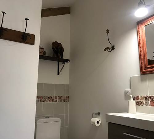 Le Mas Mellou : Salle de Bain Les Dentelles-galerie