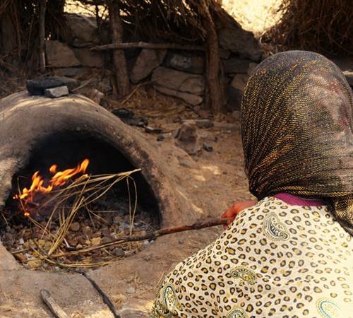 Cuisson du pain dans un four traditionnel