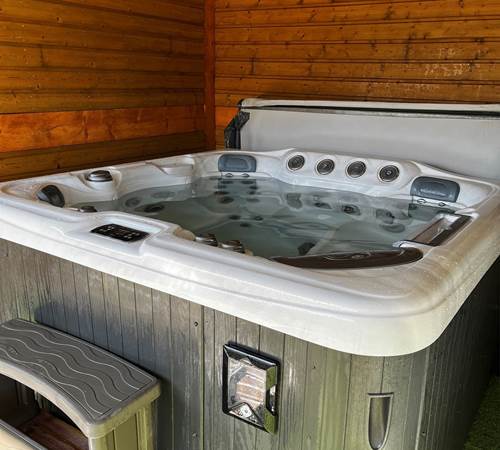 jacuzzi