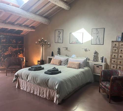 grande chambre de 50 m2 lumineuse en Provence Vaucluse-galerie