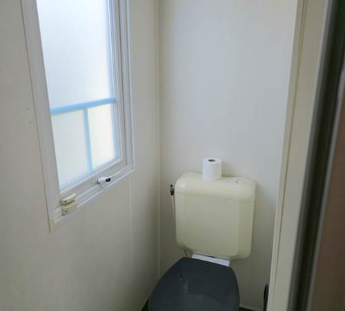 Les toilettes separés-galerie