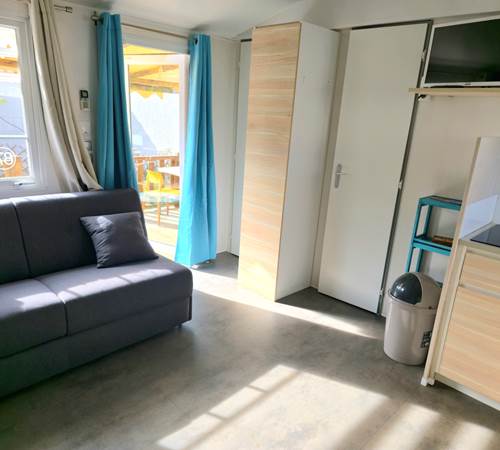 Un canapé lit neuf dans la cusine pouvant accueillir 2 personnes supplementaires-galerie