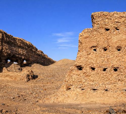 Vestiges de l'ancienne ville de garnison de Taouz