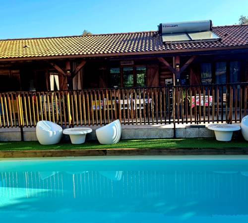 La piscine chauffée ouverte de 10h à 20h-galerie