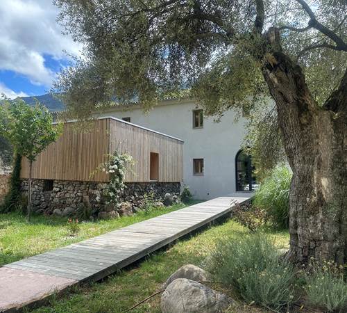 La passerelle-galerie