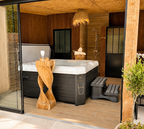 Jacuzzi