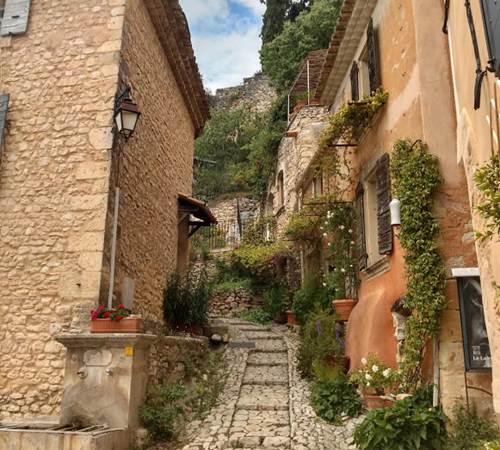 ruelle à Joucas, Luberon