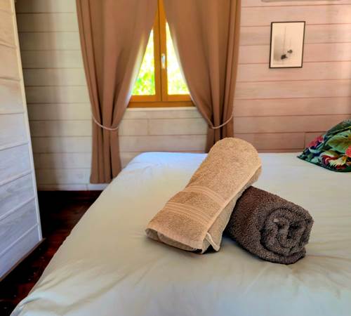 Une fenetre avec vue coté maquis-galerie