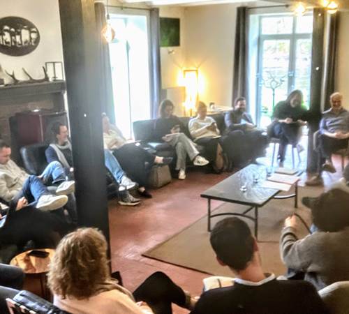 Onze vergaderzaal is perfect voor bedrijf seminaries tot 20 personen in een natuurlijke omgeving-galerie