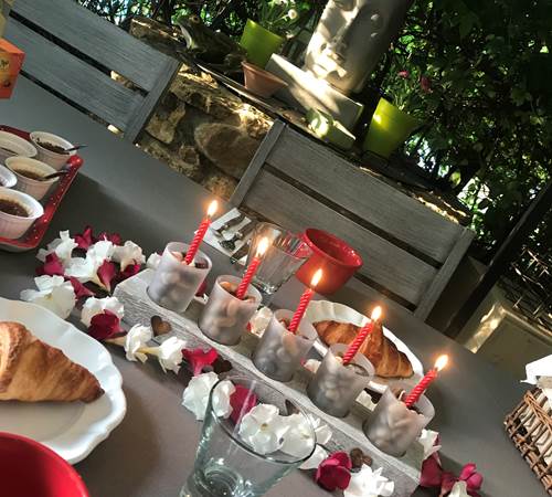 Le Mas Mellou : Petit déjeuner en terrasse-galerie