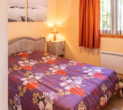Chambre avec lit en 140/190