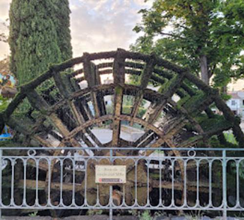 Roue du moulin à blé Milhe