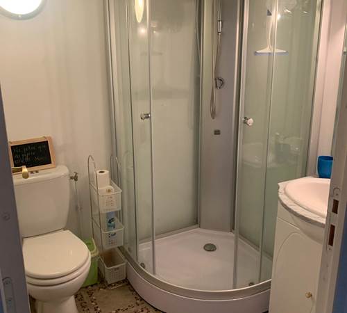 Shower Room in Poppies-galerie