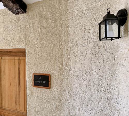 L'entrée de la chambre-galerie