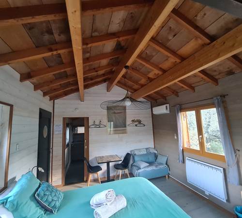 La chambre de la cabane dans l'arbre-galerie