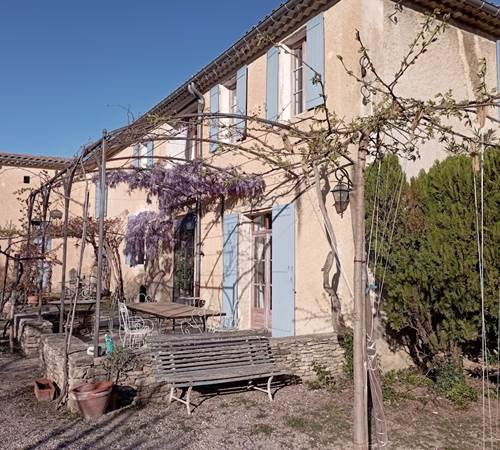 Vue des chambres d'hôtes mas la vitalis-galerie