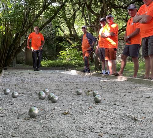 Pétanque au jardin-galerie