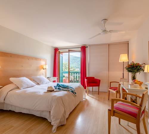 Une chambre de l'hôtel-galerie