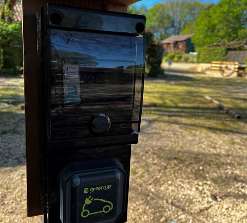 parking avec prise pour votre voiture électrique