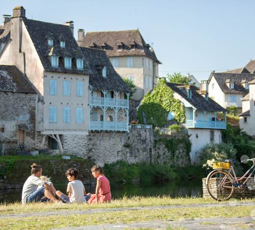Pique-nique-famille-Argentat-sur-Dordogne-Malika-Turin.jpg-1200px-galerie