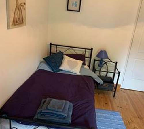 Single bedroom in Poppies-galerie