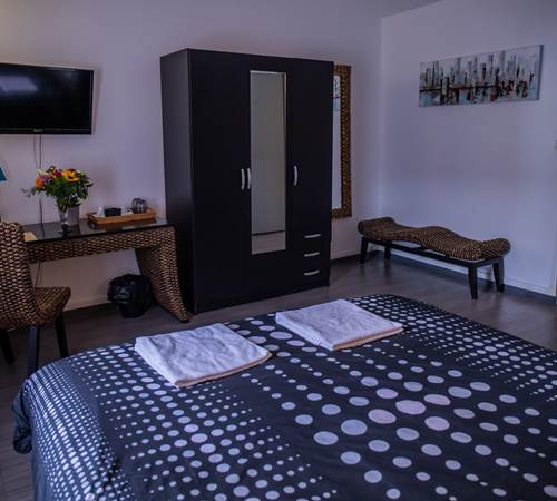 Chambre 3 Vue du Lit-galerie