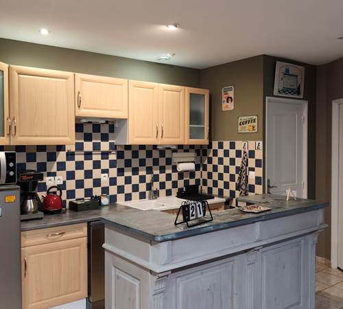 espace-cuisine-réfrigérateur-café-thé-a-votre-disposition-micro-ondes-bienvenue-comme-à-la-maison-galerie