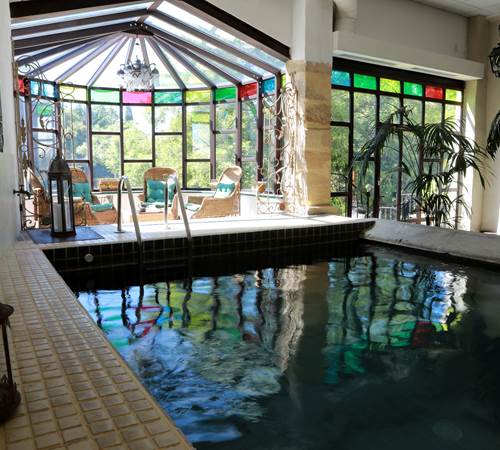 Piscine intérieure chauffée en Provence-photo-page