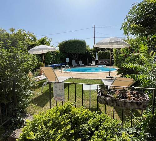 Le Mas Mellou / Gîtes et Chambres d'Hôtes - La Piscine-galerie