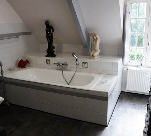 Salle de bain suite familiale-galerie