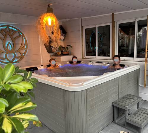 Jacuzzi