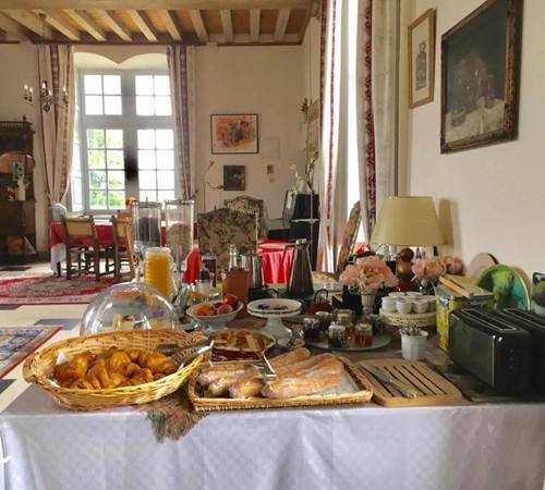 Cha^teau d'Avanton petits dejeuner-galerie