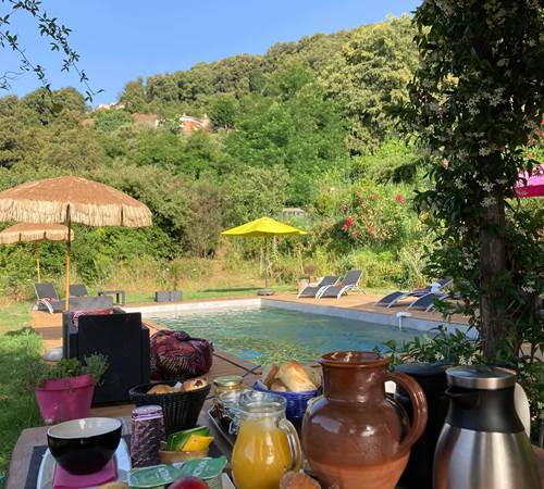 Ptit dèj piscine Domaine U Bugnu-galerie