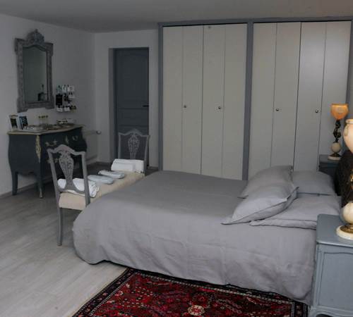 La Colombière : placards de rangement chambre Colombe Diamant-galerie