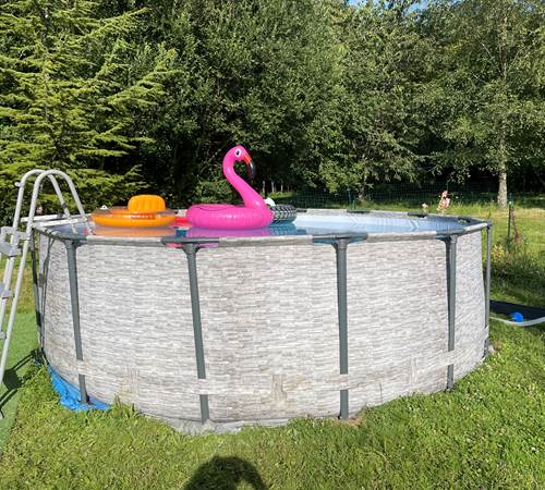 Swimming pool with safety ladder-galerie